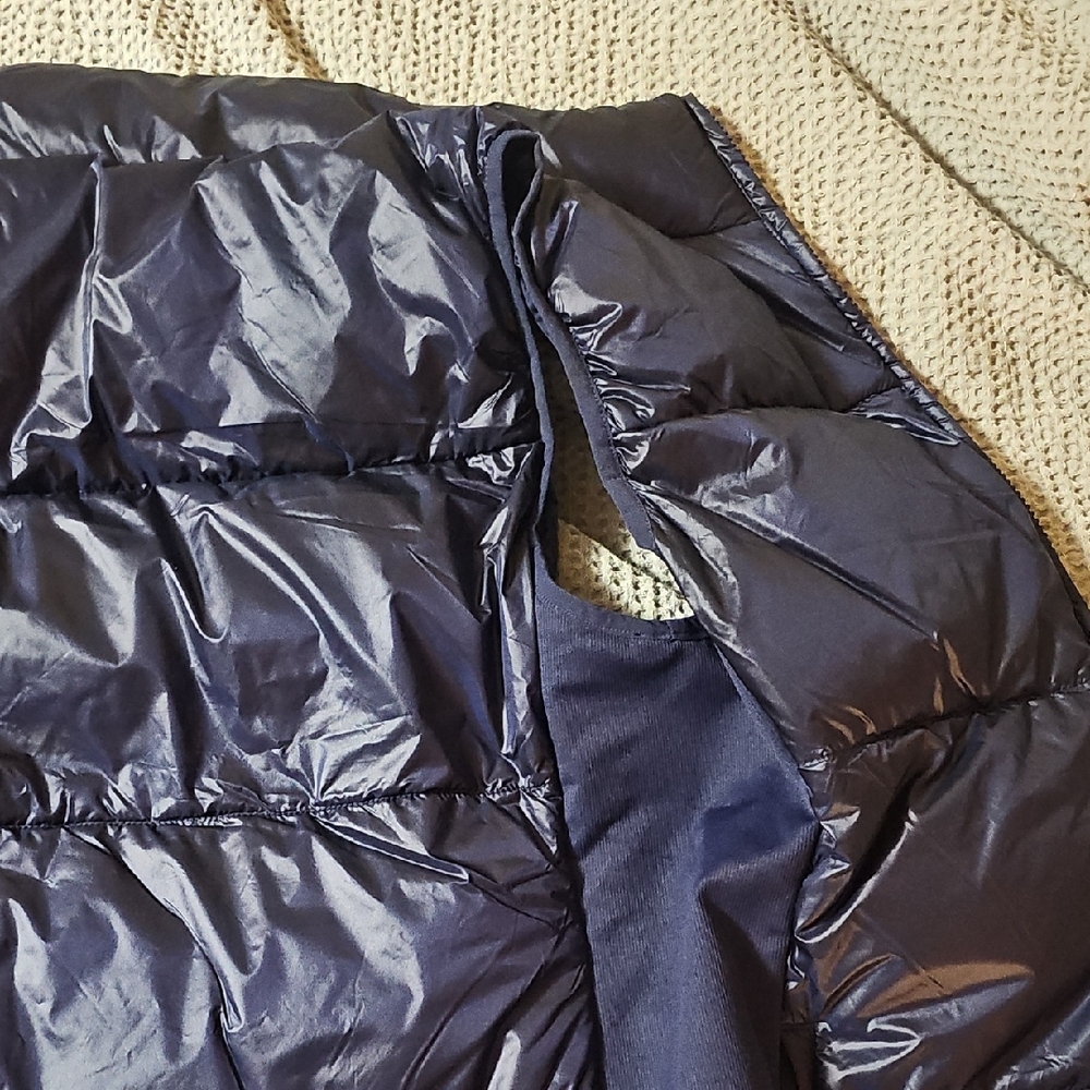 Fabletics Elliot Packable Women's Puffer Vest – Deep Navy (Large) - Picture 13 of 15